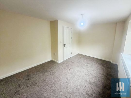 Clare Hill, Huddersfield, HD1 - Photo 1