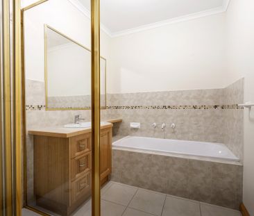 19 Vincent Drive, South Morang - Photo 1
