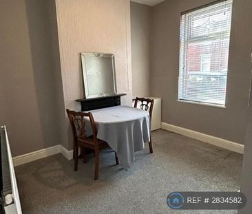 2 bedroom terraced house to rent - Photo 2