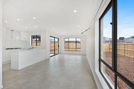 14 Bindi Avenue, Tarneit VIC, Belconnen - Photo 3