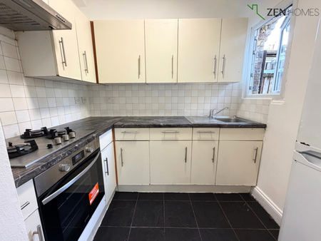 3 bedroom terraced house to rent - Photo 4