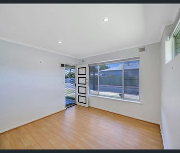 Lovely 2 bedroom unit in great central location - Photo 5