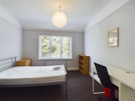 4 bedroom terraced house to rent - Photo 3