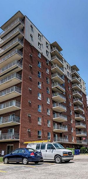 Derby Lane Apartments - Photo 1