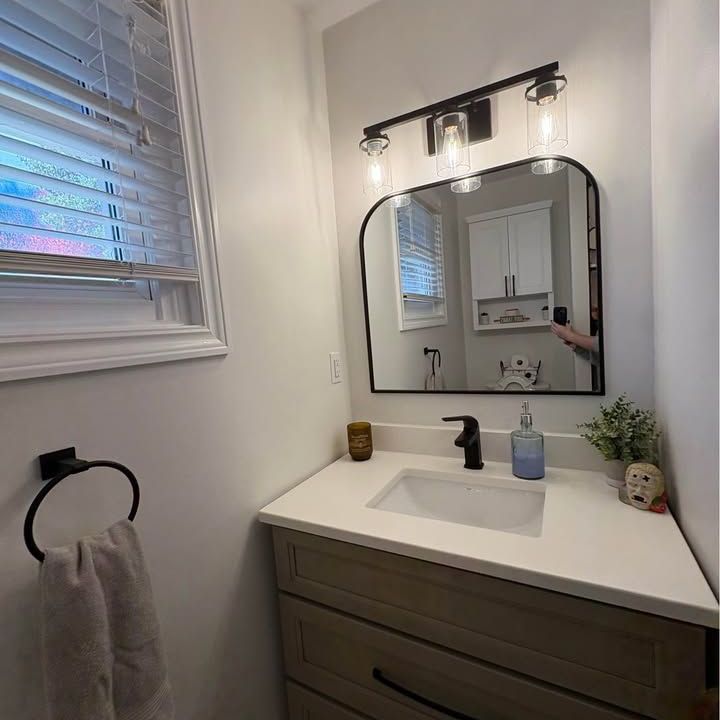 For Lease - 1074 Willowdale Avenue, Oshawa, Ontario - Photo 1