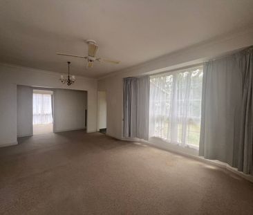 Spacious Single-Level Living in Prime Blackburn Location - Photo 1
