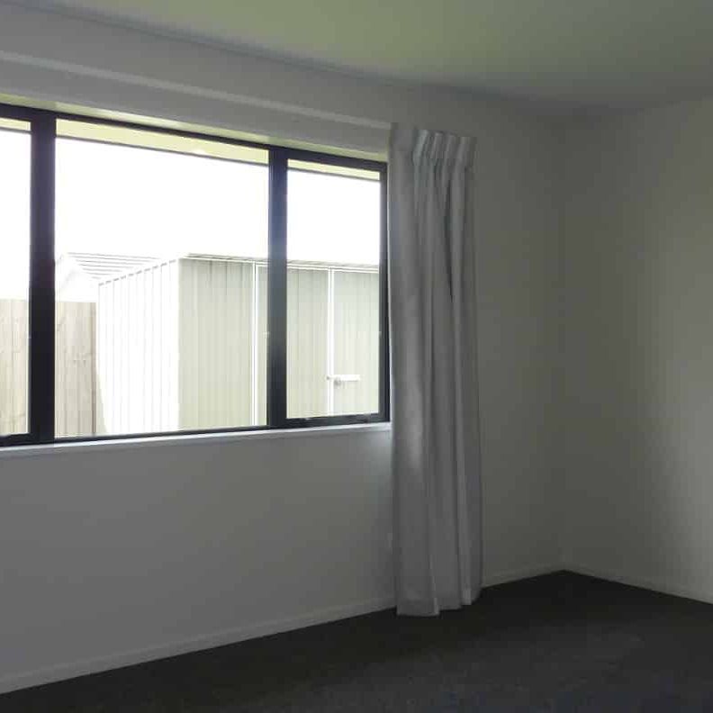 Elegant Modern Home– Your Next Chapter Begins Here - Photo 1