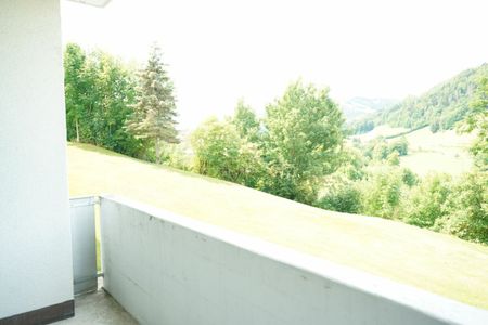 Helle und grosse 4.5-Zi-Wohnung mit Balkon - Photo 4