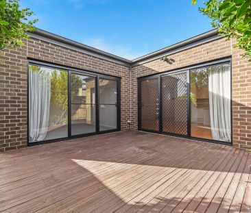 Low Maintenance 2 Bedroom Unit - Photo 5