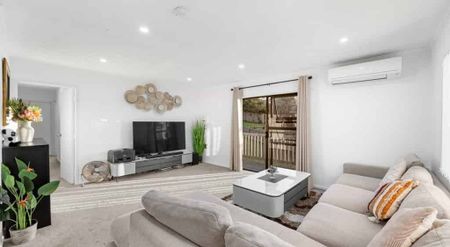 Sunny 3-Bedroom Home - Decks, Storage & Double Carport - Photo 5