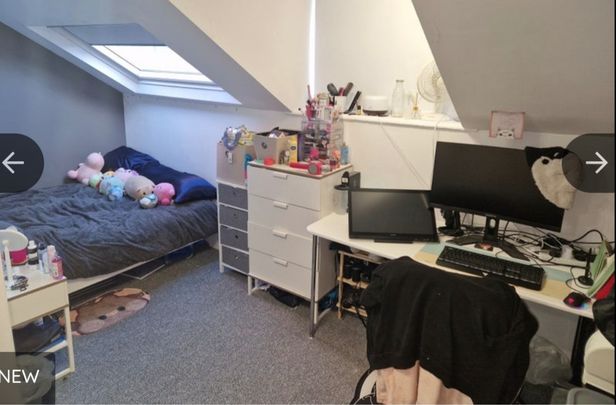 7 Bed - 120 Ash Road, Headingley, Leeds - LS6 3HB - Student - Photo 1