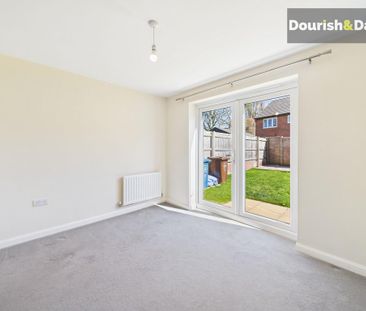 4 bedroom semi-detached house to rent - Photo 6