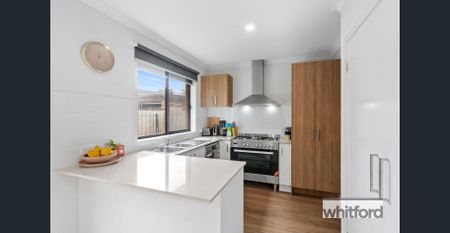 Stylish & Modern! - Photo 2