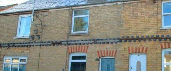 2 bedroom terraced house to rent - Photo 1