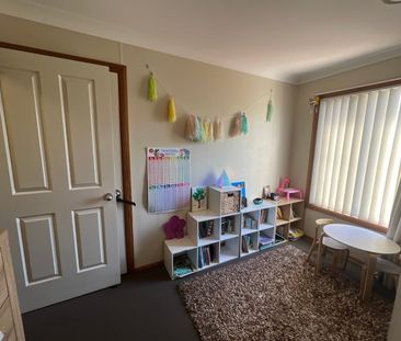 Neat & Tidy 3 Bedroom - Photo 5