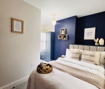 BEDROOM 3 – LARGE DOUBLE ENSUITE - Photo 4