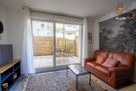 Vente BEAU F2 MEUBLÉ AVEC TERRASSE ET PARKING - Photo 3