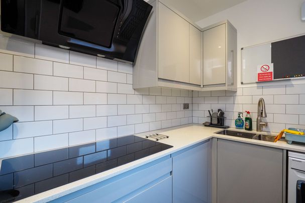 Double Ensuite rooms, recently renovated to offer a touch of luxury - Photo 1