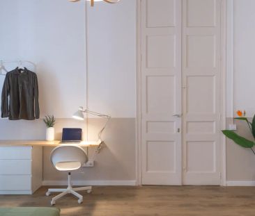 Room in a shared 8-bedroom apartment for rent in la Dreta de l'Eixample, perfect for professionals and students - Photo 6