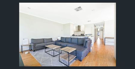 Quiet & Peaceful Living - Photo 3