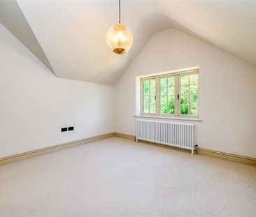 4 bedroom detached house to rent - Photo 4