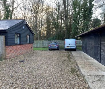 2 bedroom bungalow to rent - Photo 2