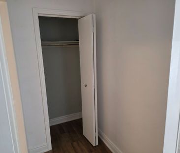 For Lease - 3257 Lednier Terrace Unit# Main/lower, Mississauga, Ont... - Photo 1