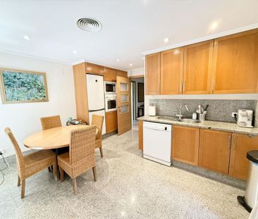 Luxury Semidetached House for rent in Marbella Del Este, Andalusia - Photo 6