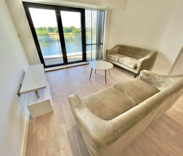 2 bedroom flat to rent - Photo 2