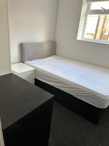 Room in a Shared House, Albert Edward Road, L7 - Photo 4