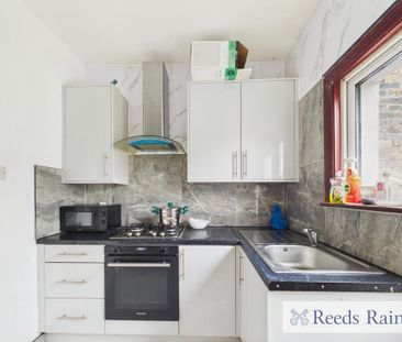 3 bedroom terraced house to rent - Photo 6