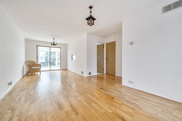 Chasewood Avenue, ENFIELD - Photo 1
