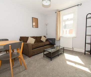2 Bed Student Apartment on Kemp Road A - Photo 4
