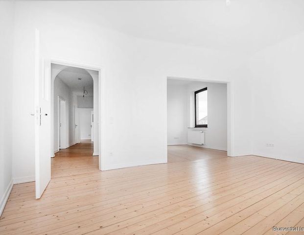 Frisch sanierte 3-4 Zimmer-Wohnung mit Balkon in zentraler Lage von Bielefeld - Photo 1