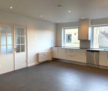 Dejlig beliggende 3-værelses lejlighed centralt i Odense - Foto 3