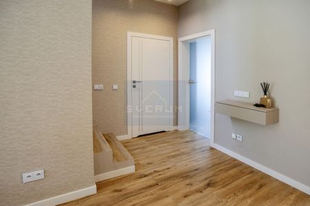 Dom na Wynajem, 154.00m - Zdjęcie 2