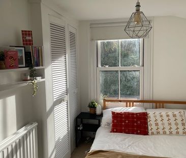 Room in a Shared House, Besley St, SW16 - Photo 3