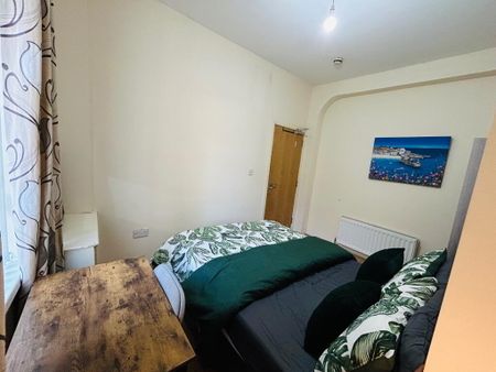 Balfour Avenue, Room 1, All Bills Included, Belfast, BT7 2EX - Photo 4