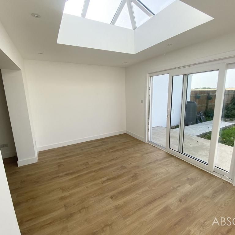 2 bedroom link detached house to rent - Photo 1