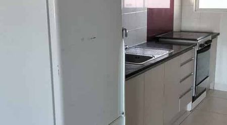 3 bedroom townhouse - Photo 2