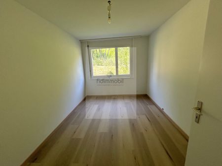 APARTMENT NEAR ALL AMENITIES WITH BALCONY AND CHIMNEY - Foto 2