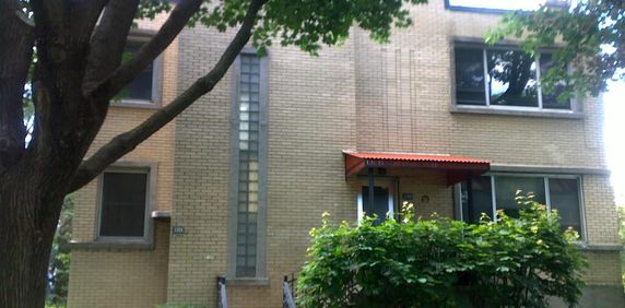 BEAU 41/2 MEUBLÉ BIEN SITUÉ (PARC) UDEM - Photo 2