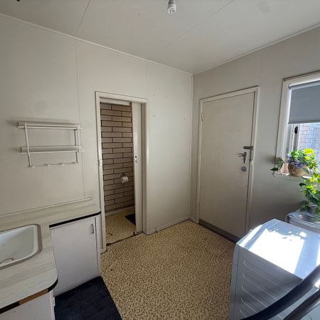 Fully Furnished One Bedroom Home - Photo 3