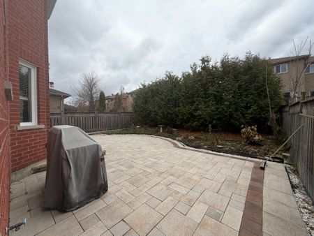 For Lease - 134 Raymond Crescent, Barrie, Ontario - Photo 5