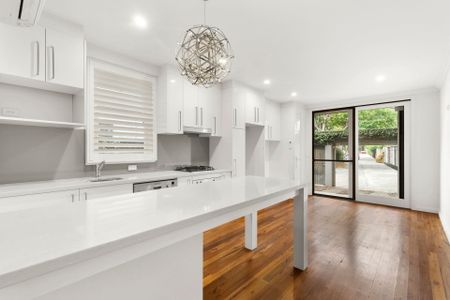 21 Oxford Street, Bondi Junction - Photo 2