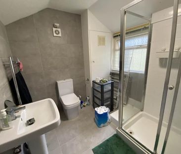 4 bedroom house to rent - Photo 3