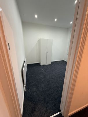 4 Bed Terraced House, Golfe Road, IG1 - Photo 1