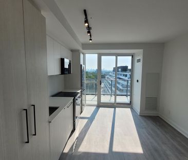 For Lease - 2369 Danforth Avenue Unit# 911, Toronto, Ontario - Photo 3