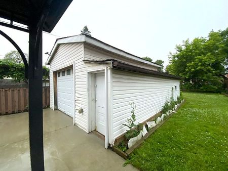 For Lease - 92 Holwood Avenue Unit# Lower, Toronto, Ontario - Photo 4