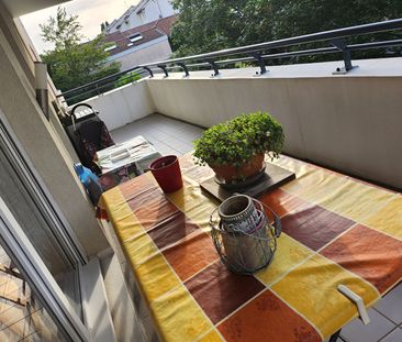 T2 - 46,8m2 - 216 AVENUE JEAN JAURES DECINES - Photo 3